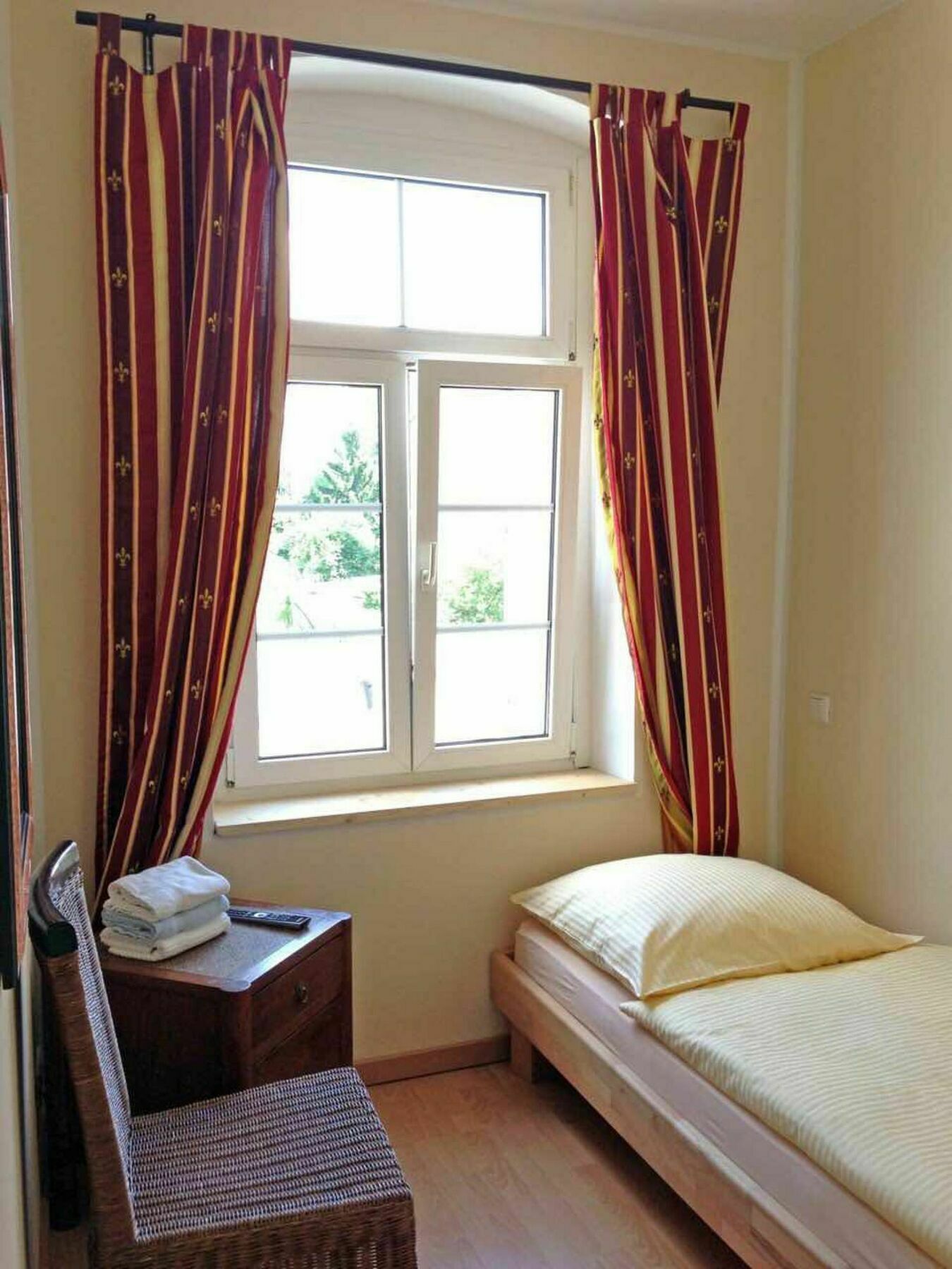 Suedbruecke Koeln Hotel Bagian luar foto